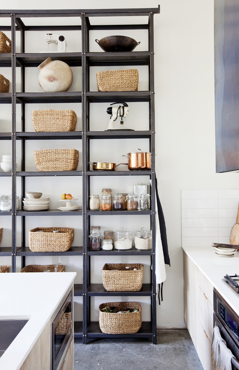 Come organizzare gli spazi in cucina con i mobili giusti