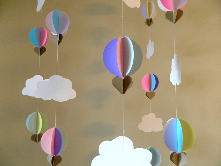decorazioni compleanno fai da te festoni forma mongolfiera nuvole
