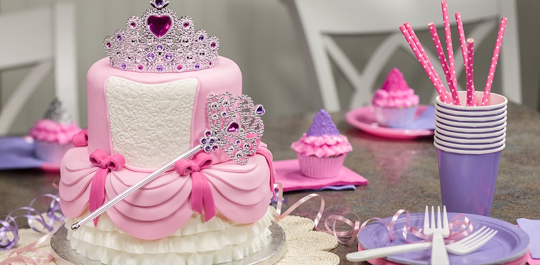 torta-principesse-corona-addobbi-compleanno