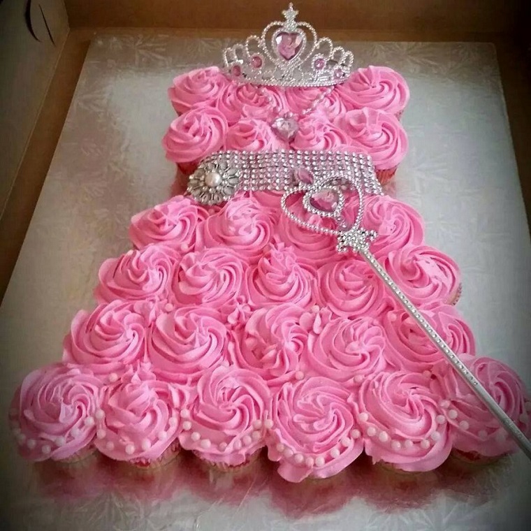 torta-principesse-forma-vestito-rosa