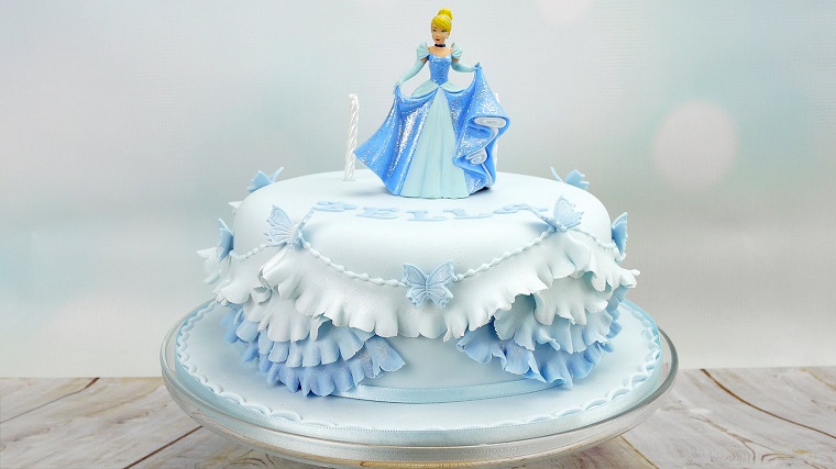 torte di principesse-idea-colore-azzurro