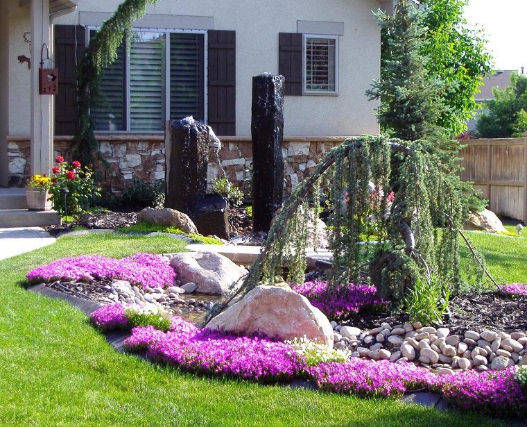 giardino-con-sassi-idea-decorativa-fronte-casa