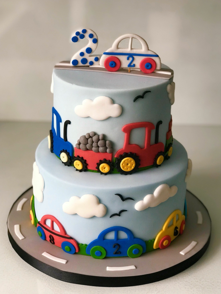 Torte di compleanno per bambini maschi, torta a due piani, decorazione torta con macchine
