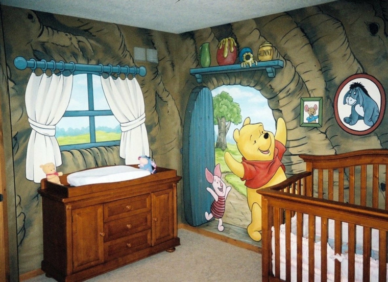  Winnie Pooh entra camera tramite dipinto muro