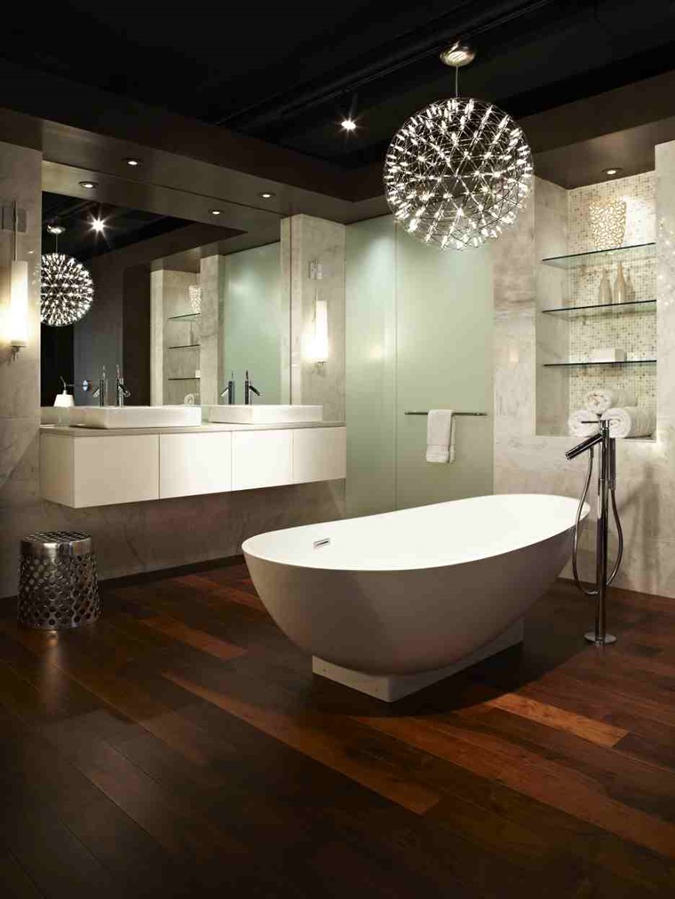 arredo bagno moderno pavimentazione legno vasca da bagno