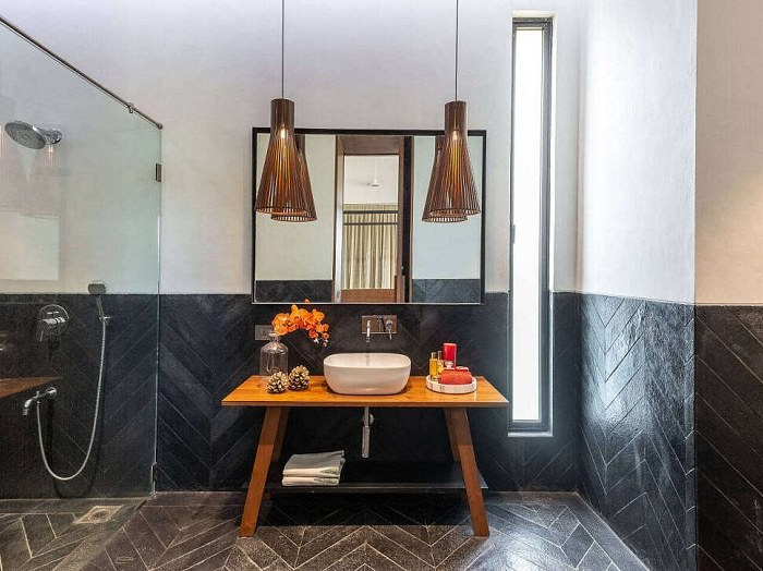 Idee per arredare il bagno: soluzioni per i materiali e mobili