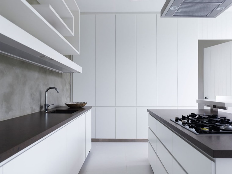 cucina bianca design minimalista lucida
