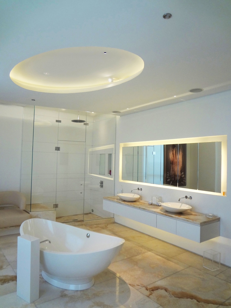 Illuminazione bagno moderno tendenze e ispirazione Illuminazione led controsoffitto