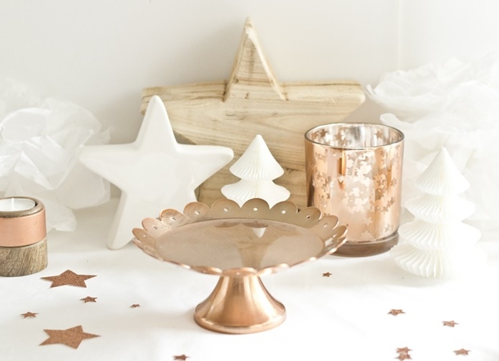 Addobbi natalizi – tante decorazioni dai toni metallici color rame