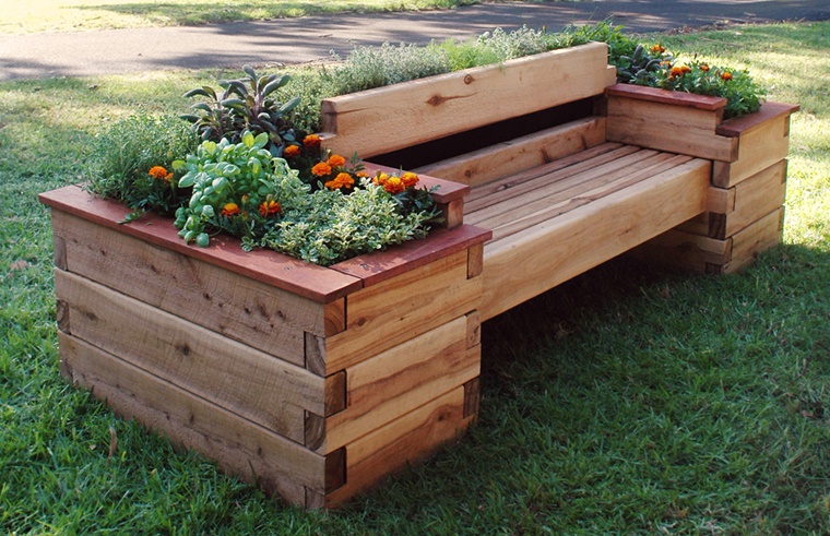 Mobili da giardino con pallet. assemblata da raschiare con carta ... Mobili da giardino con pallet
