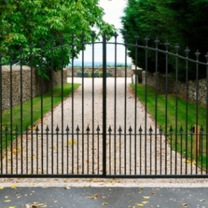 Cancelli – tante idee per la vostra porta da giardino ideale