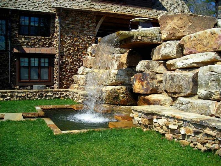giochi d'acqua cascata rocce giardino casa
