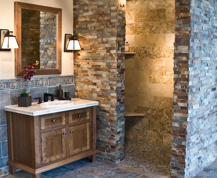 Bagni in muratura: 24 idee imperdibili per arredare con un tocco ... Bagni rustici piccoli