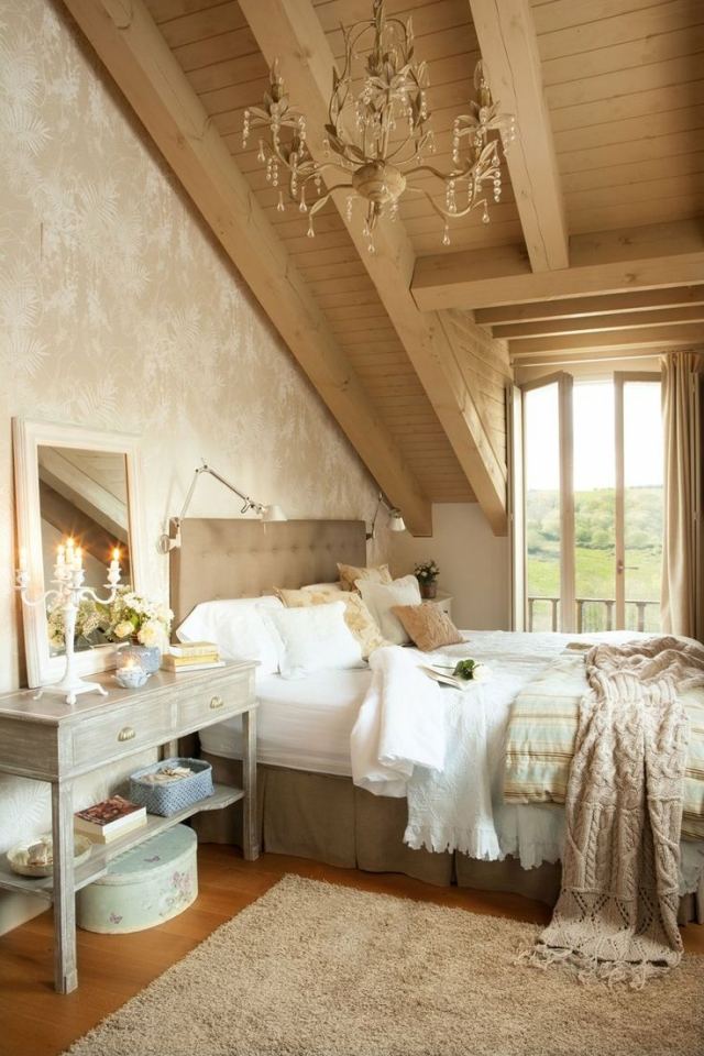 camere da letto shabby chic soffitto legno lampadario sospensione