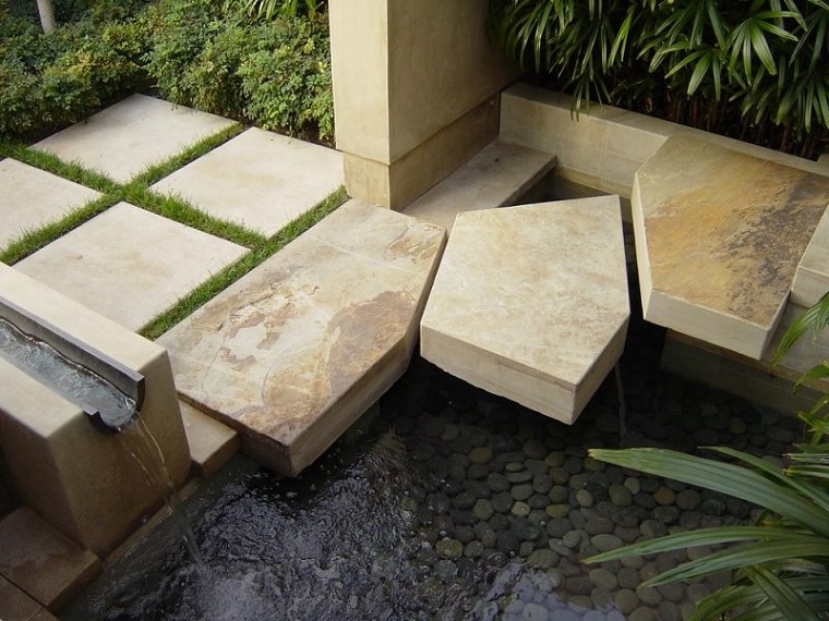 fontane originali forma particolare idea abbellire giardino