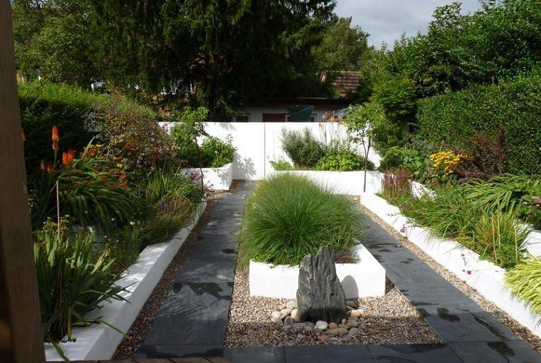 giardino piccolo vialetto design originale
