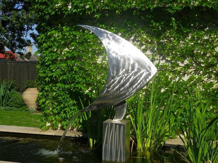 idea originale fontana forma particolare giardino