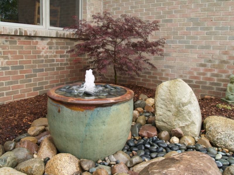 la fontana semplice particolare stile zen
