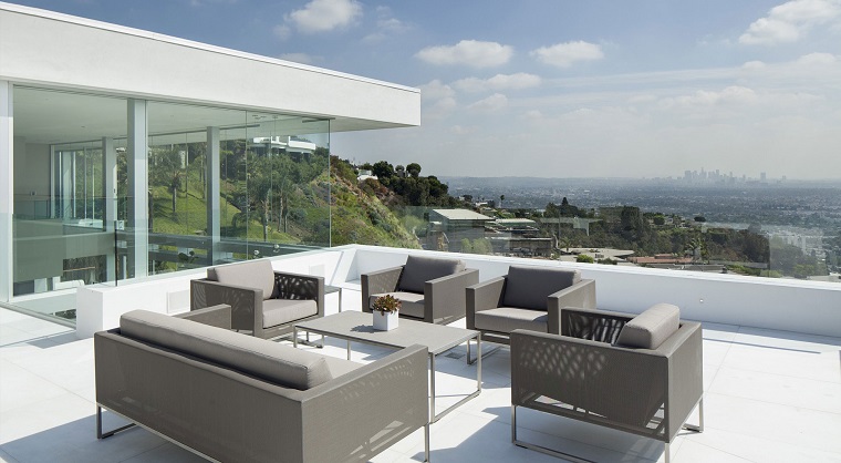mobili design moderno terrazzo grandissimo