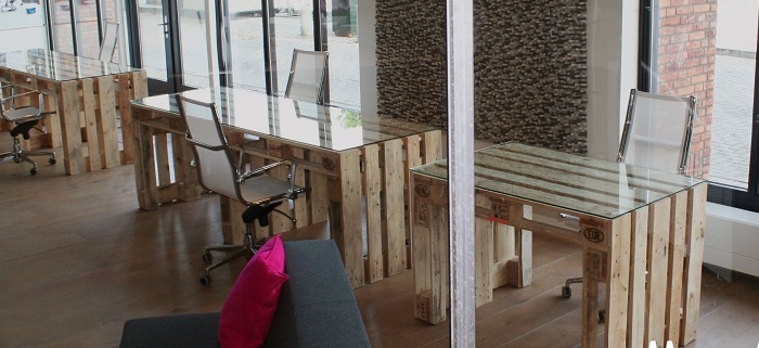Mobili ufficio: ecco alcune proposte di design riutilizzando i pallet