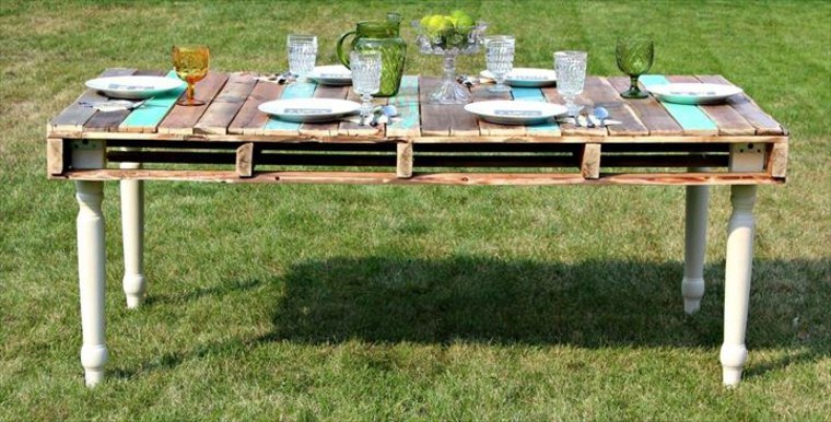 Pallet usati per creare dei mobili da esterno mozzafiato archzine.it Mobili da giardino con pallet