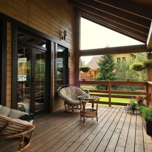 Come arredare una veranda: soluzioni per un arredo esterno da sogno