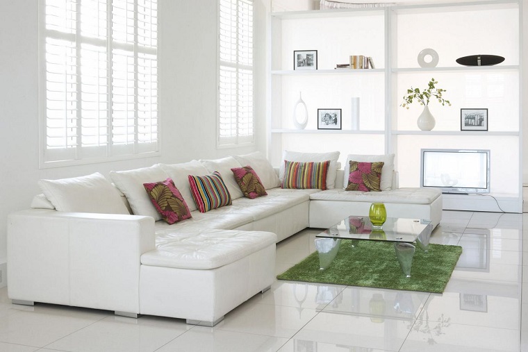 mobili bianchi soggiorno divano angolare
