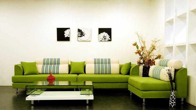 pitturare casa pareti avorio contrasto divano