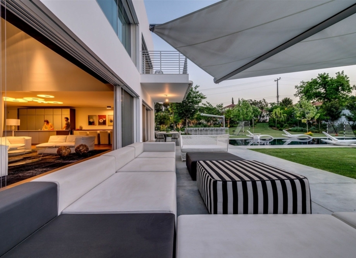 Arredo balcone: ecco alcuni suggerimenti molto speciali per l’outdoor