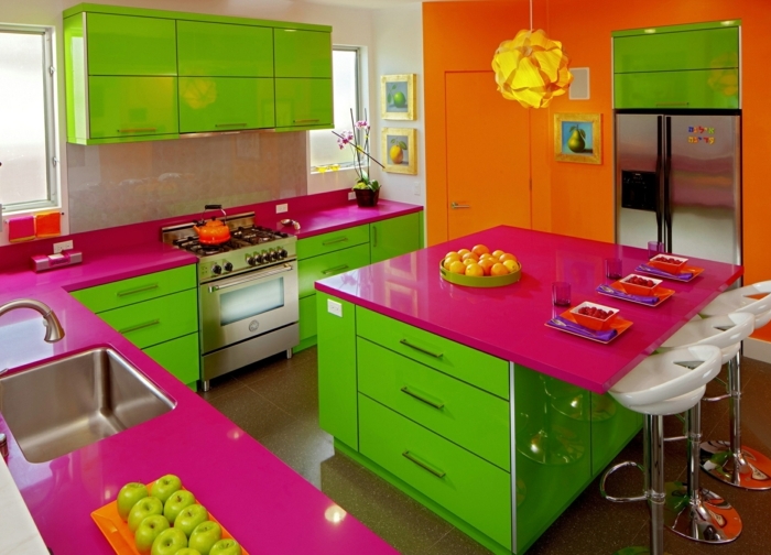 Cucine colorate: alcuni suggerimenti particolari e di tendenza!