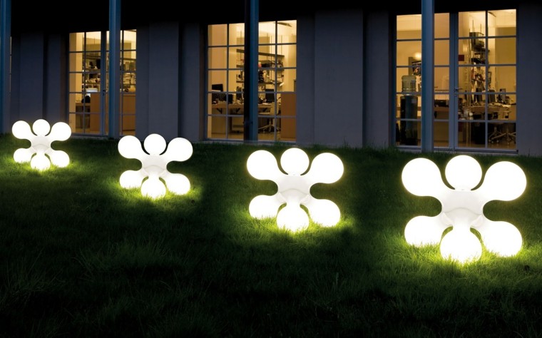 illuminazione-giardino-lampade-forma-originale