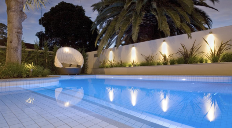 illuminazione-giardino-piscina-design-moderno