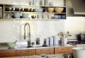 Mensole per cucina: piani d’appoggio per attrezzare le pareti