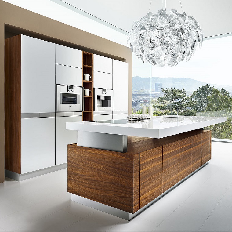 arredamento-cucina-isola-centrale-elementi-legno-lampadario-design
