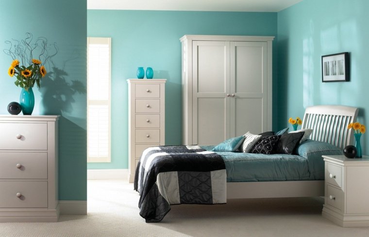 camera da letto blu-chiaro-pareti