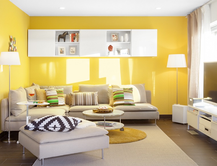 colori-pareti-soggiorno-giallo-lucido