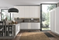 Cucina grigia e bianca: luminosità ed eleganza in parti uguali