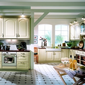 Cucine provenzali: 10 idee di arredamento elegante e romantico