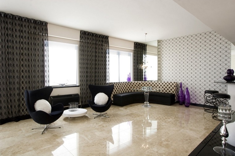 pavimenti-marmo-salotto-divano-nero