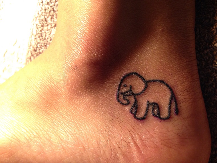 tattoo piccoli-grazioso-elefante-piede