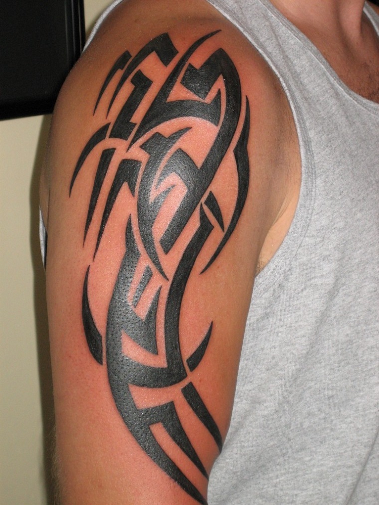 tatuaggio-maori-disegno-hoc-spalla