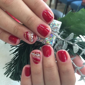 Unghie natalizie: cento idee per la manicure delle feste