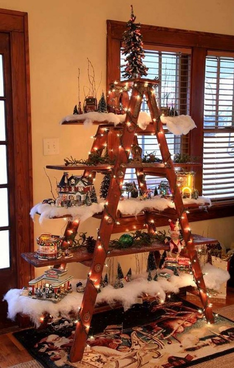 Alberi di natale particolari: la tradizione si trasforma con ... Albero di natale con mensole