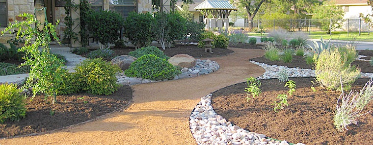 Ghiaia per giardino 25 idee per realizzare spazi esterni for Idee aiuole giardino