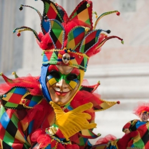 Maschere di Carnevale: colori, decorazioni, piume e tante idee anche fai da te!