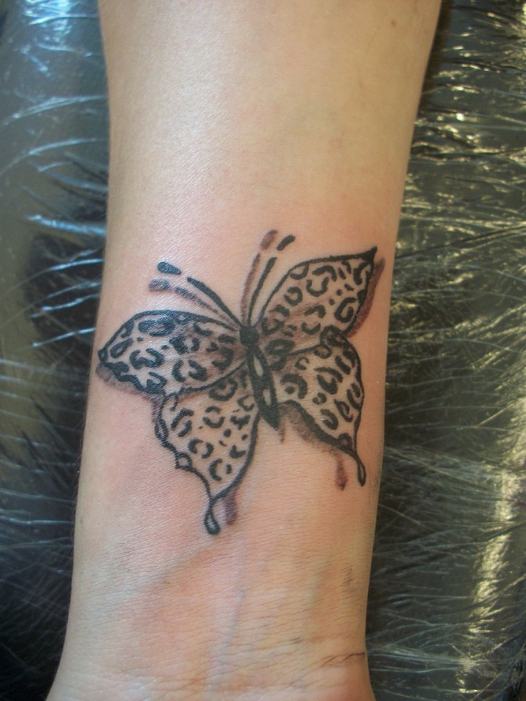 tatuaggi polso-idea-farfalla