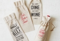 10 idee creative per delle bottiglie di vino personalizzate e decorate