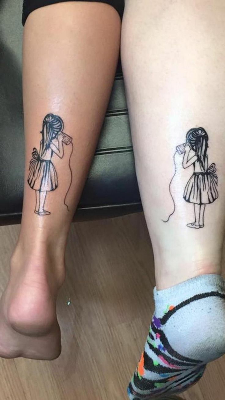 tattoo pensato per due sorelle o per due migliori amiche da fare sopra la caviglia