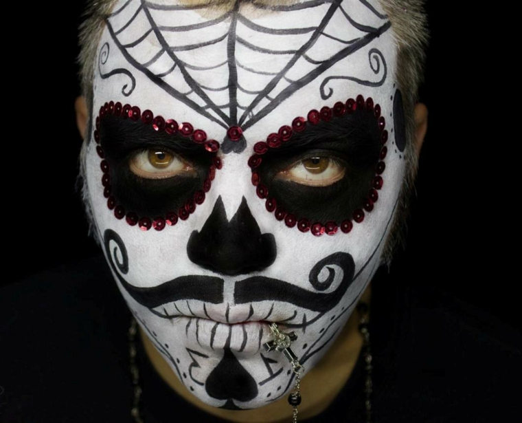 teschi messicani, una proposta di makeup per halloween adatta ad un uomo