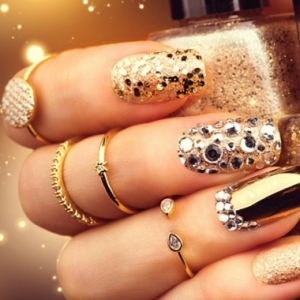 Più di 100 idee per delle unghie decorate, tutte da copiare